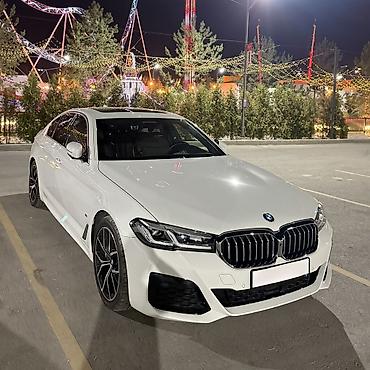 BMW 5 series: 2021 г., Бензин