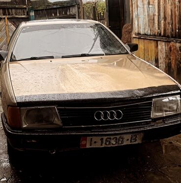 как можно купить машину в рассрочку: Audi 100: 1983 г., 1.8 л, Механика, Бензин, Седан