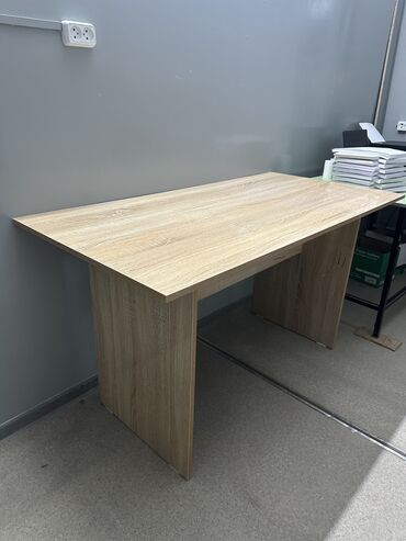 Офисные столы: Офисный столдор сатылат! Размерлери: 120х60, высота 70 см, 2490 сом — 11