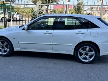 хон истирим: Toyota Altezza: 2002 г., 2 л, Автомат, Бензин, Универсал