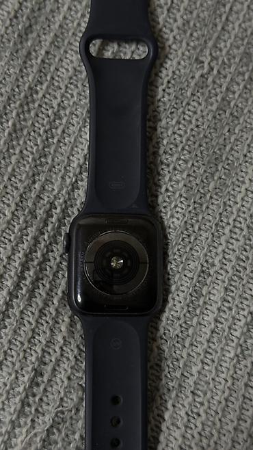 Apple Watch: Смарт-часы Apple Watch (серия 5 / 40 мм (S/M) в черном цвете, с черным — 4