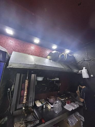 restoran is: 2havalandırma bir yerdeDoner/kabab restoranı üçün peşəkar mətbəx — 1