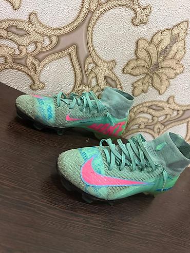 nike react: Футбольные бутсы Nike Merc носил примерно 7,8 раз - Тип покрытия — 1