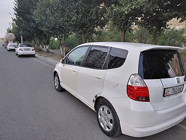 Honda: Honda Fit: 2002 г., Хэтчбэк — 6