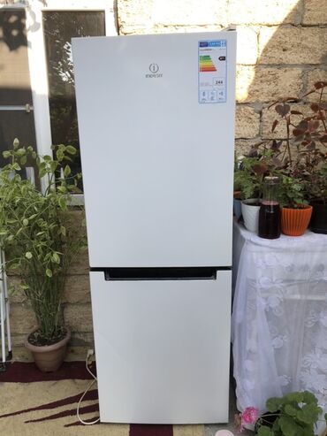 soyuducu hissələri: 2 qapılı Indesit Soyuducu Satılır, rəng - Ağ