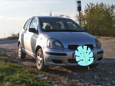 Toyota: Toyota Vitz / Platz / Yaris / Echo: 2004 г., 1 л, Механика, Бензин, Хетчбек