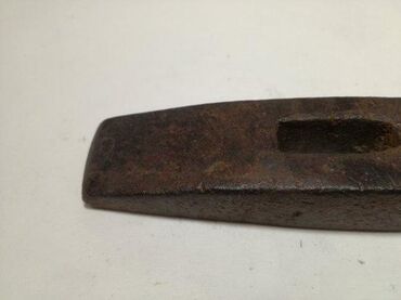Čekići: Starinski kovani cekic Bez drske Duzina je 122mm Koriscen u stanju sa — 8