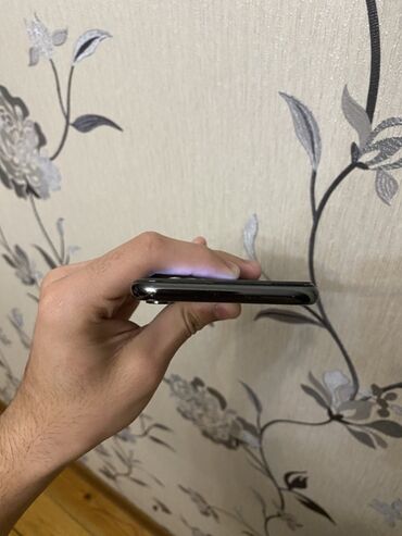 Apple iPhone: IPhone X, 256 GB, Space Gray, Face ID — 7