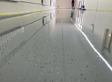 Напольные работы: Стяжка пола, Реставрация разного типа пола, Шлифовка пола Больше 6 лет опыта — 11