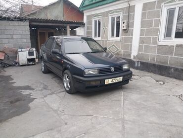 пасат1 8: Volkswagen Vento: 1992 г., 1.8 л, Механика, Бензин, Седан