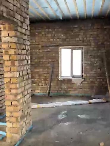 Продажа коттеджей и домов: Дом в Новопокровке - Кирпичный одноэтажный дом с двускатной крышей. - — 8