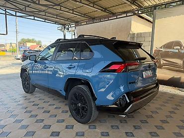 rav4: Toyota RAV4: 2022 г., Автомат, Гибрид — 3