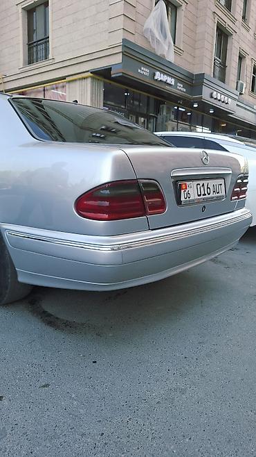 Mercedes-Benz E-Class: 2001 г., 3.2 л, Автомат, Бензин, Седан
