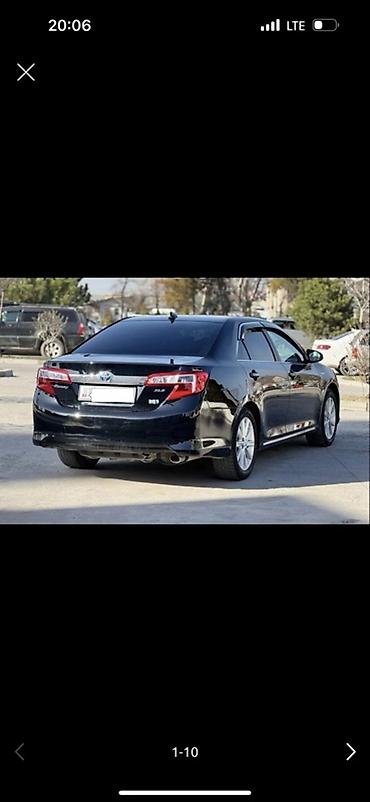 салон машины: Toyota Camry: 2013 г., Гибрид, Седан — 3