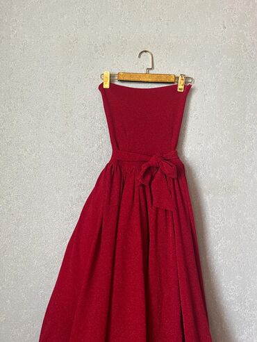 klyos don modelleri: Вечернее платье, Миди, S (EU 36)