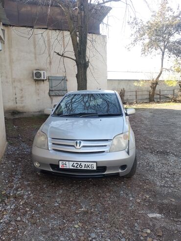 Toyota: Toyota ist: 2003 г., 1.5 л, Автомат, Бензин, Хэтчбэк