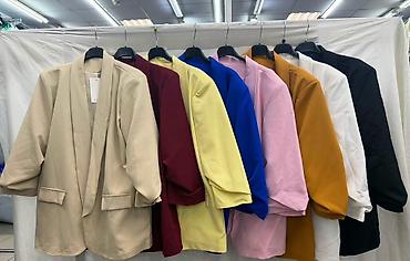 Sakoi: ✨️BIG SIZE SAKOI ✨️
Velicine: XL XXL XXXL
Cena: 2.800 dinara — 3