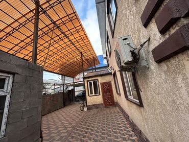 аренда клуб: 130 м², 4 комнаты, Бронированные двери, Балкон застеклен, Видеонаблюдение