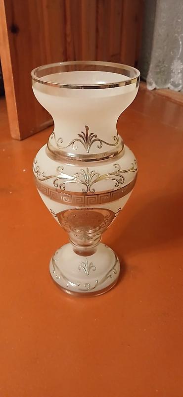2ci el xalca: Bir vaza — 1