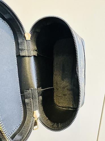 luis vitton: Классическая сумка, Louis Vuitton, Китай, Материал: Искусственная кожа, Жёсткая конструкция, Застежка на молнии, Съёмный ремень, Женские, Новый — 8