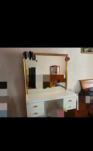 раскладной стол: Новый, Стол для макияжа, С зеркалом