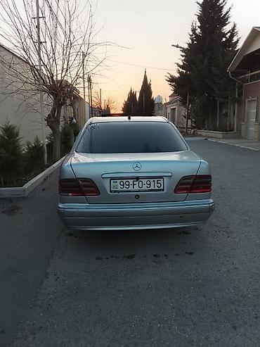 Mercedes-Benz: Mercedes-Benz E-Class: 2.2 l | 2000 il Sedan — 13