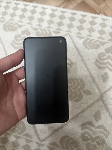 Samsung: Samsung Galaxy S10e, Б/у, 128 ГБ, цвет - Черный, 1 SIM, 2 SIM