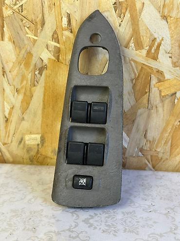 2001: Mazda Demio primasy Mpv 323Fka family 
Кнопка стеклоподъемника — 3