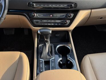 Kia: Kia Carnival: 2018 г., 2.2 л, Автомат, Дизель, Минивэн — 6