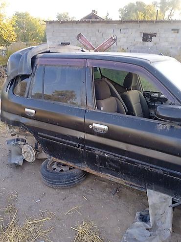Двигатели, моторы и ГБЦ: Разрозненный комплект автозапчастей (ДВС и кузовные элементы):галовка — 6