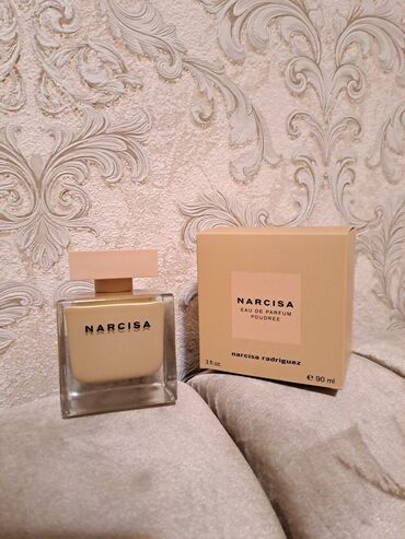 Ətriyyat: ❤️Narcisa Pudra Parfum 90ml A klass qaliciliqi 1 gun Xanimlarin lalafo.az -da Ətriyyat: ❤️Narcisa Pudra Parfum 90ml A klass qaliciliqi 1 gun Xanimlarin