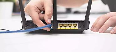 ремонт интернет кабеля: • Установка и Настройка роутеров, •Усилителей Wi-fi . • Установка UTP — 2