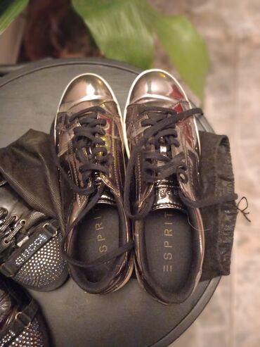 Sneakers & Athletic shoes: Esprit, 40