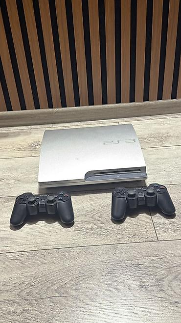 PS3 (Sony PlayStation 3): Sony PlayStation 3 Slim (gümüş rəng) - Model: PS3 Slim - Rəng — 2
