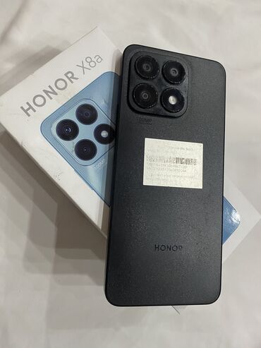 motorola na preklop cena: Honor X8a