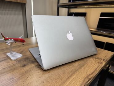 Ноутбуки: Ноутбук, Apple, 4 ГБ ОЗУ, Intel Core i5, 13.3 ", Б/у, Для работы, учебы, память NVMe SSD