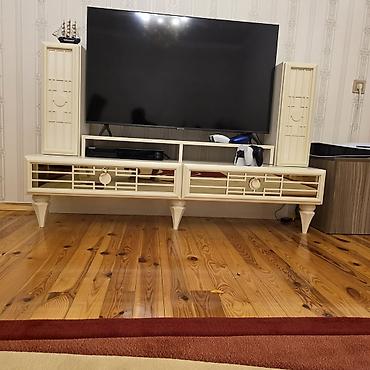avanqart mebeller: Yeni, Düz TV altlığı, Polkalı, Taxtalı — 1