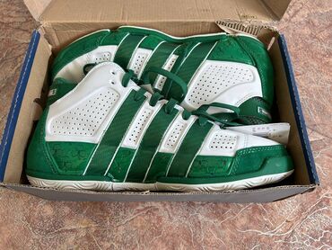Кроссовки и спортивная обувь: Мужские кроссовки, 43, Adidas, Новый, цвет - Белый, Самовывоз