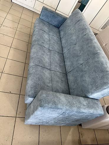 Прямые диваны: Прямые диваны с высокой спинкой и широкими подлокотниками - — 3