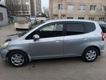 Honda: Honda Fit: 2006 г., 1.3 л, Автомат, Бензин, Хэтчбэк at lalafo.kg — 5 Honda: Honda Fit: 2006 г., 1.3 л, Автомат, Бензин, Хэтчбэк — 5