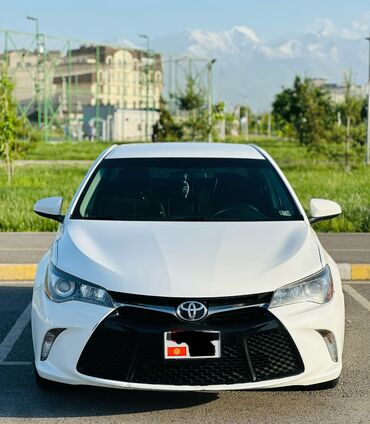 Toyota: Toyota Camry 55 SE Год 2017 Обьем 2.5 Цвет:белый