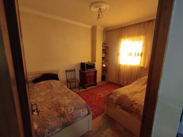 Həyət evləri və villaların satışı: Satış üçün həyət evi və torpaq sahəsi - Tam hasarlanmış geniş həyət — 10