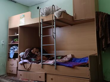 мебель бу кровать: Срочно продаю двухярусную кровать, в хорошем состоянии. причина