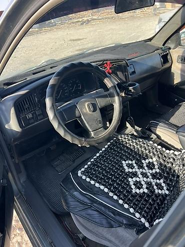 Volkswagen Passat: 1989 г., Механика, Седан