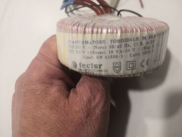 магнитола авенсис: Тороидальный трансформатор. Вторичка 8,5в 10вт и 24в 90вт