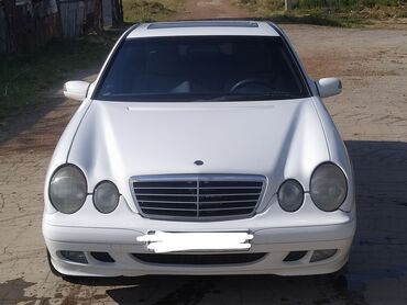 mersedes yesqa: Mercedes-Benz E 220: 2.2 l | 2001 il Sedan