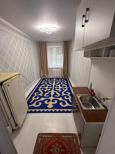 сдается комната кок жар: 1 бөлмө, 13 кв. м, Жатакана жана мейманкана түрүндө, 1 кабат, Евроремонт
