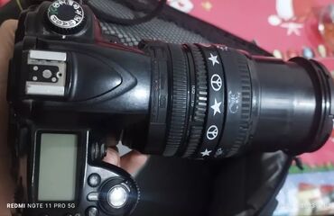 fotoapparat nikon d90: Satılır qiymət 200 AZN az işlənib çantası üstündə adaptırı var