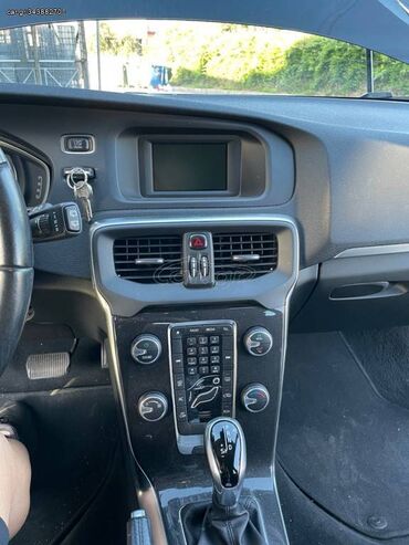 Volvo: Volvo V40: 2 l. | 2017 έ. 97000 km. Χάτσμπακ — 5