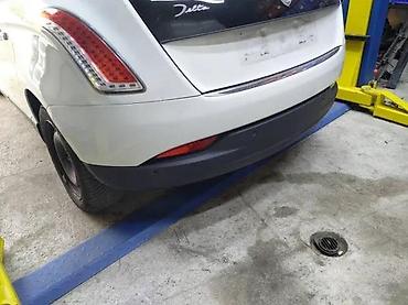 Auto delovi, gume i tjuning: Lancia delta kompletan auto u delovima kod boje 296/B. Lancia delta — 17